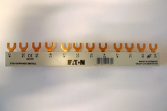 Eaton 291476 - automaten rail evg-16/3p+n/12mod 80Amp. 16mm2 (koppeling van 3 automaten 3p+n)