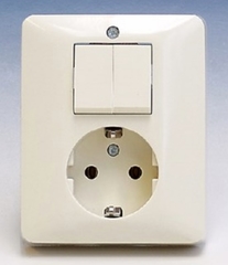 Peha 00246521 - combinatie serie schakelaar + wcd randaarde creme wit h80.6685w