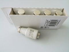 Eti - Zekering 35a traag dii doos 5 stuks (let op speciaal formaat)